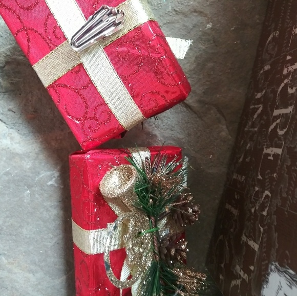 Assorted Christmas ornaments more added! - Picture 5 of 11